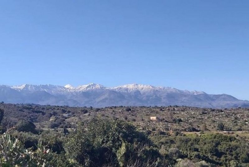 Tsivaras Grundstück mit Meerblick im Dorf Tsivaras Grundstück kaufen